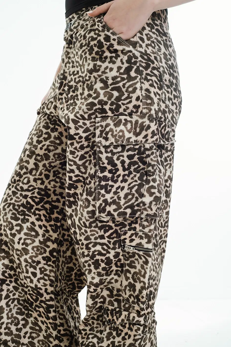 Pantalón Cargo Vietnam Print - Imagen 4