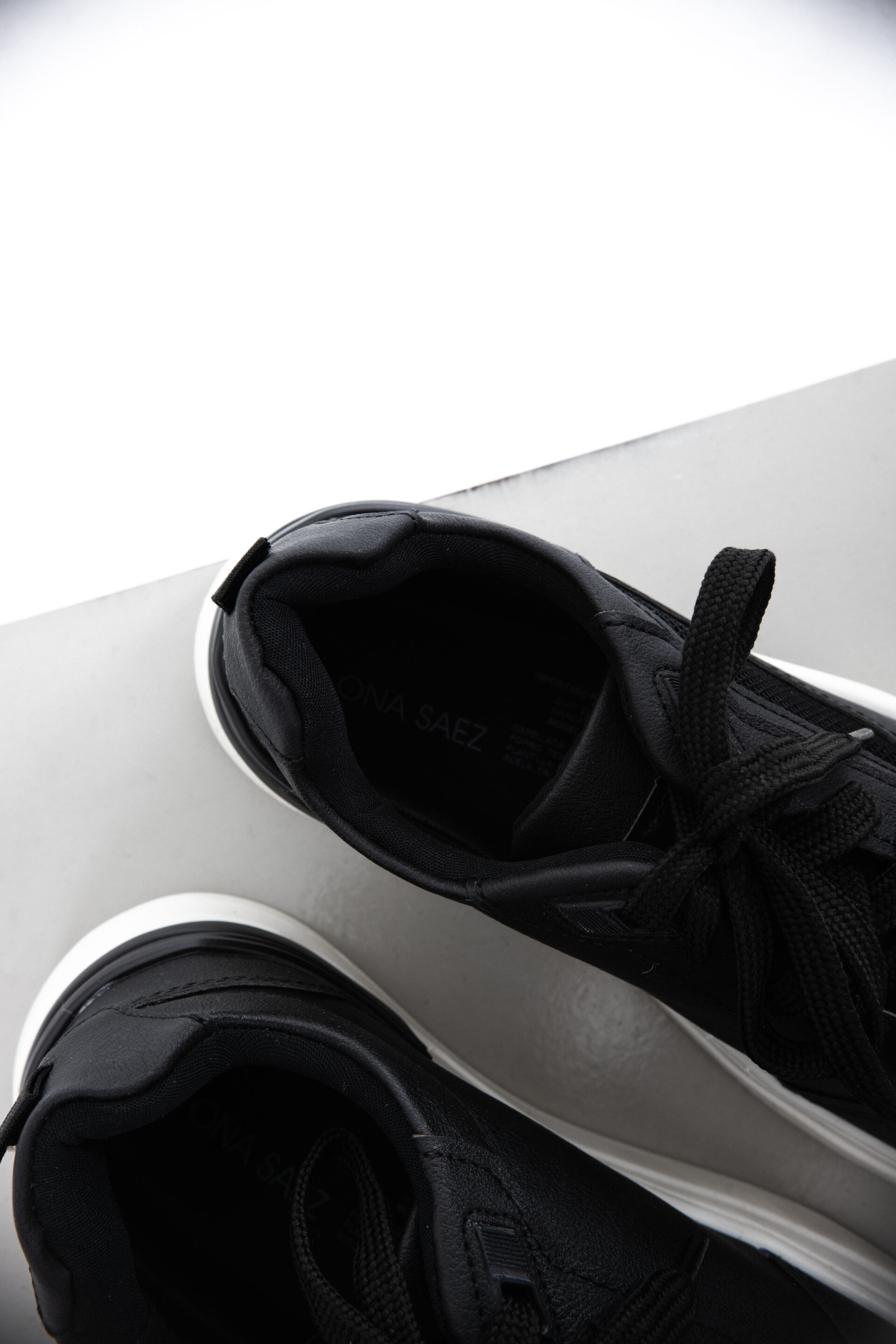 H Zapatilla Space Black - Imagen 2