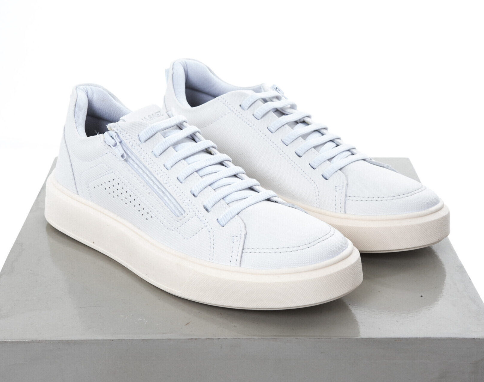 H Zapatilla Legend Off White