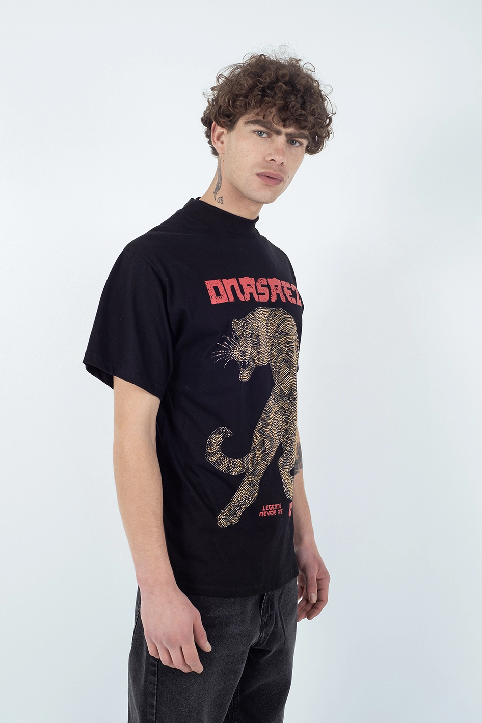 H Remera Sacred - Imagen 2